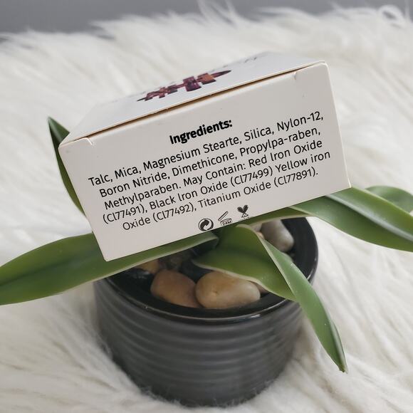 TASH Cosmetics Silver Glow Dust Highlighter Sugar Shock - Picture 3 of 5